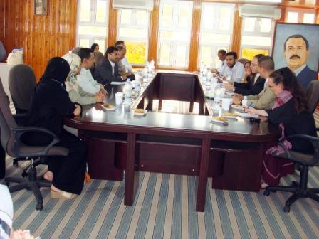 عبدالكريم شائف مع وفد المفوضية الاوروبية